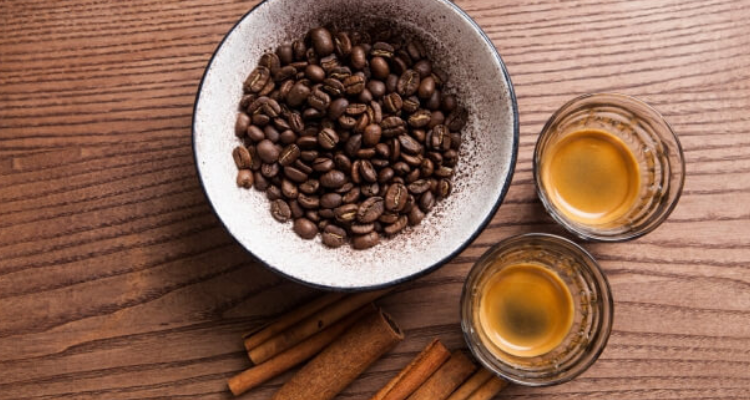 シナモンコーヒーとは？栄養価や効能と作り方を解説！